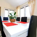 Appartement Pa Ve Murter
