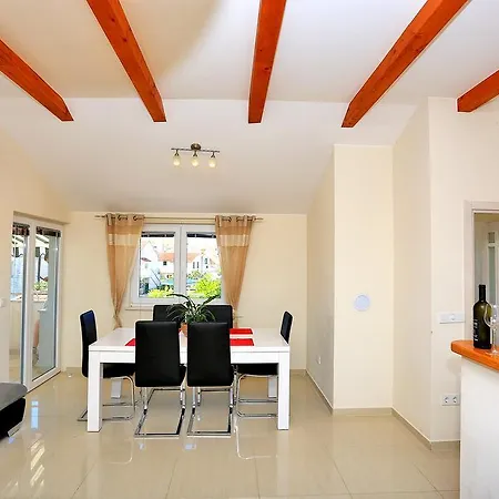 Pa Ve Apartment